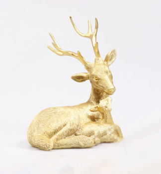 HIRSCH MIT PFEILER, golden, 21x13x20 cm